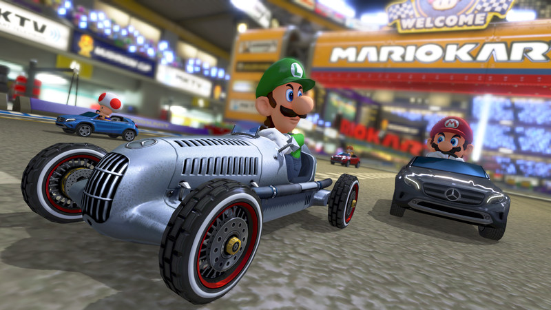 gla-300-sl-and-silver-arrow-mercedes-cars-coming-to-mario-kart-8-game-video_2